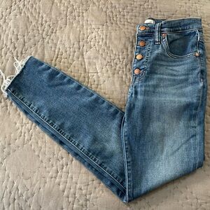 Madewell 9” mid-rise skinny button fly distressed hem jeans size 27
